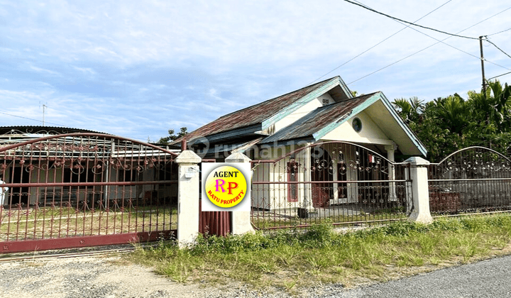 Disewakan Rumah 3 Kamar Tidur Jl. Arifin Ahmad Pekanbaru 1