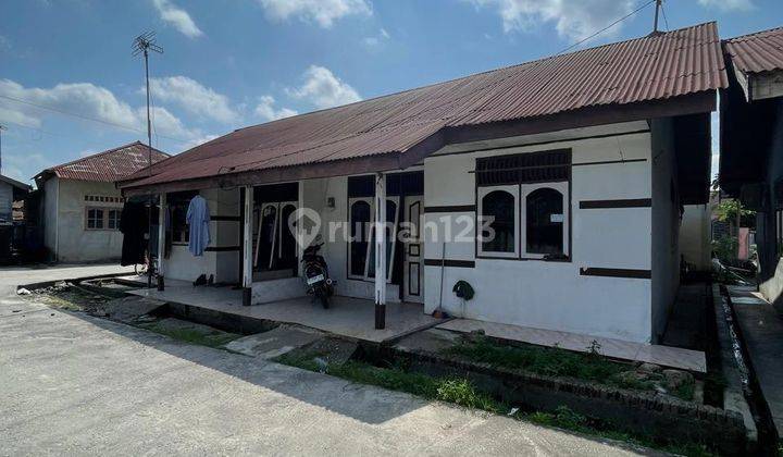 Dijual 2 unit rumah petak jl. adi sucipto gg Gotong royong Pekanbaru 1