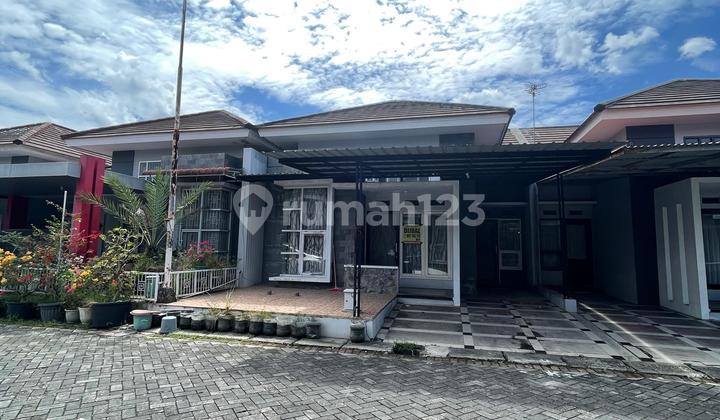 Dijual 1 Unit Rumah Komplek Taman Firdaus Jl. Adi Sucipto Pekanbaru
