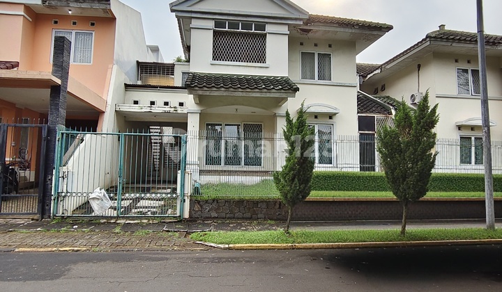 Ready-to-Live (Terraced) House Near Al Azhar School in Bsd City