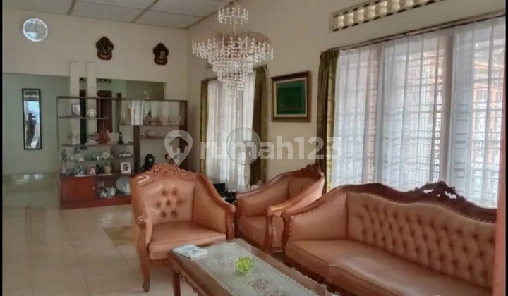 Rumah di Cempaka Putih Jakarta Pusat, Harga Negotiable