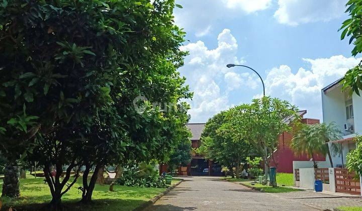 Kavling huk sekeliling taman super luas di Puspita Loka, dekat Al Azhar BSD City 3
