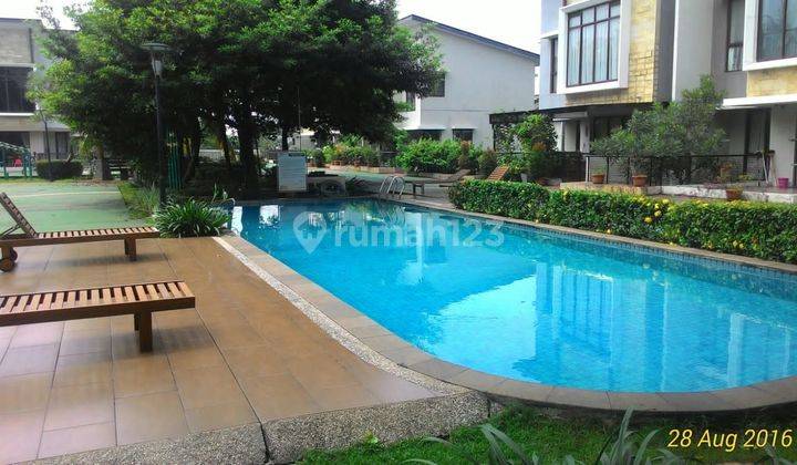 Rumah furnished, rapi, siap huni di Foresta BSD City dekat GOP 13