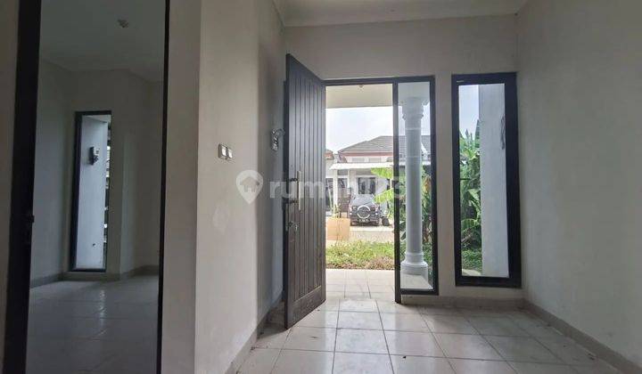 Dijual cepat, negotiable ! Rumah Cantik Botanica Valley Serpong 2