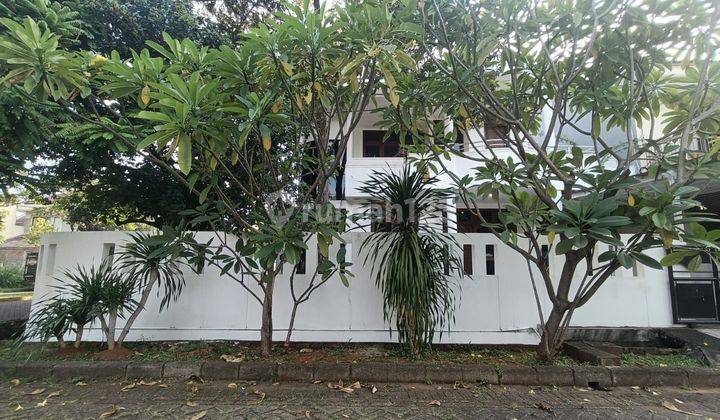 Dijual Cepat Rumah Villa Melati Mas Depan Taman Dekat Sekolah 1