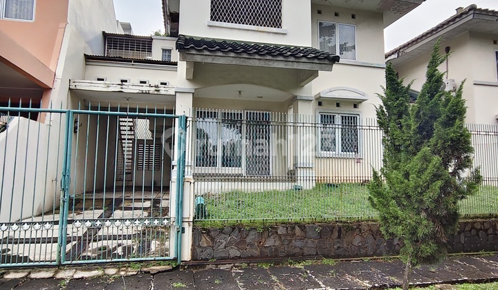 Ready-to-Live (Terraced) House Near Al Azhar School in Bsd City 2