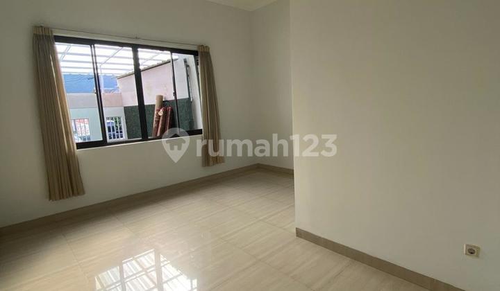 For Sale: Move-In Ready House, Can Be Used for Business in Nusaloka BSD. 2