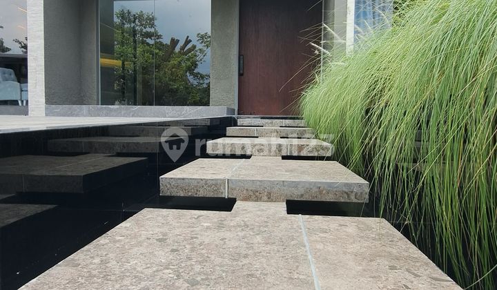 Rumah Baru Di Alam Sutera, Furnished, Depan Taman, Strategis 