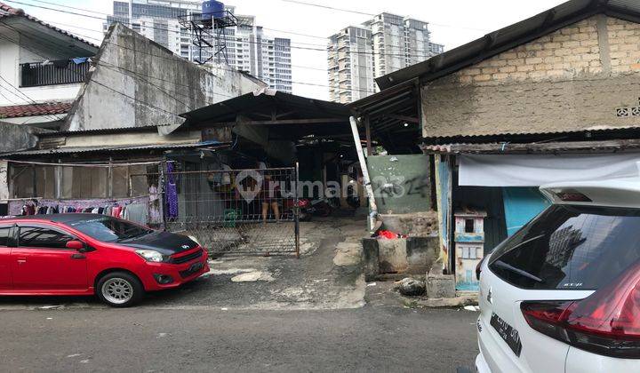 Rumah Tua Lokasi Premium Cocok Untuk Usaha dan Kost  Rumah 1