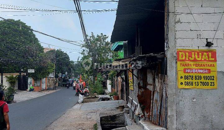 Rumah Tua. Lokasi Tepat Buat Usaha.   Dekat R Sakit Husada 2