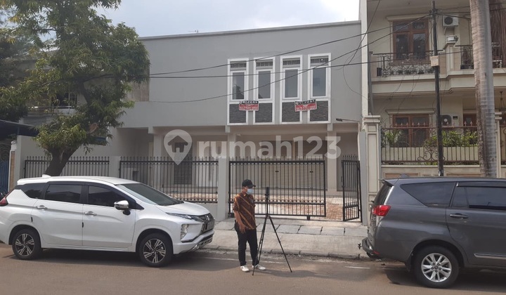 Rumah Usaha Kost ‘ Kantor ‘resto Butuh Minim Renovasi 1
