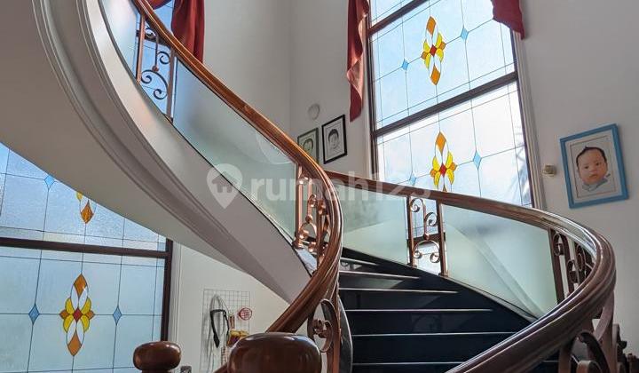 Rumah Mewah Permata Buana Lokasis ******** 470M2 Hoek Rumah Mewah Permata Buana Lokasis ******** 470M2 Hoek