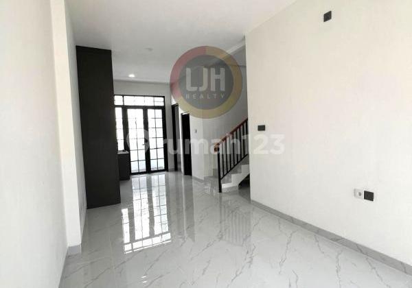 Rumah Kondisi Baru di Kencana Loka Bsd 2