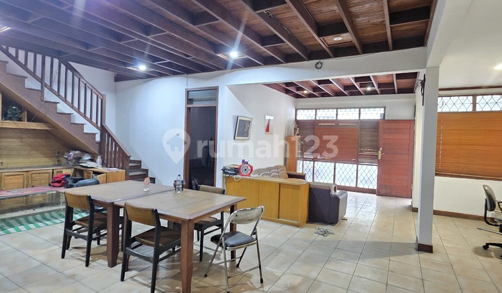 Simple House Open Space Scout Wing 2