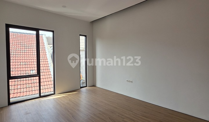 Rumah Modern Yg Asri Di Pusat Kota 2