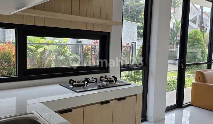 Rumah Asri Lokasi Hoek Pusat Kota Dg Lingkungan.asri 2