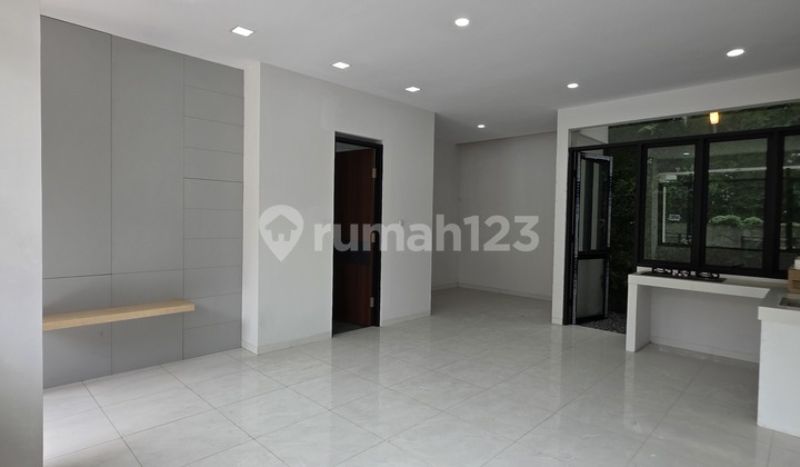 Rumah Baru Asri & Nyaman Di.pusat Kota Rumah Baru Asri & Nyaman Di.pusat Kota
