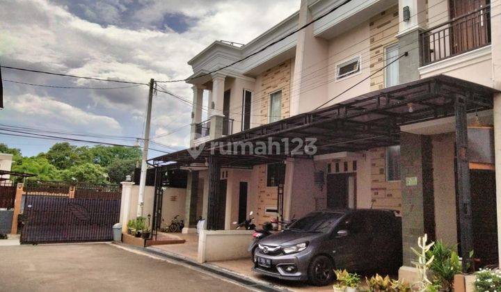 Rumah 2 lantai di cluster jatiwaringin. Bekasi 1