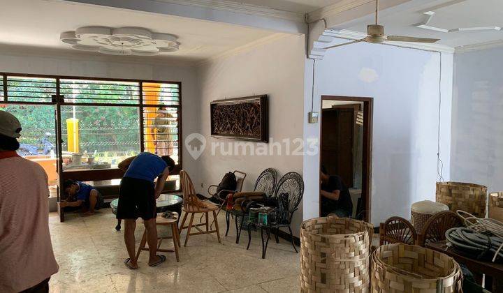 DIJUAL - RUMAH SIAP HUNI SEKALIGUS TEMPAT USAHA DI CILAMAYA JAKARTA PUSAT 2