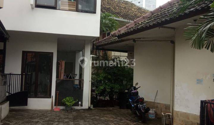 RUMAH di CIKINI,Jakarta Pusat,lokasi strategis 1