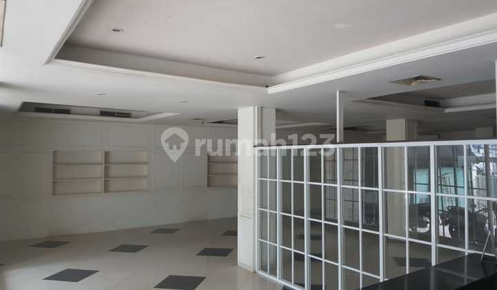 RUKO 4 LANTAI  DISEWAKAN DI MENTENG 2