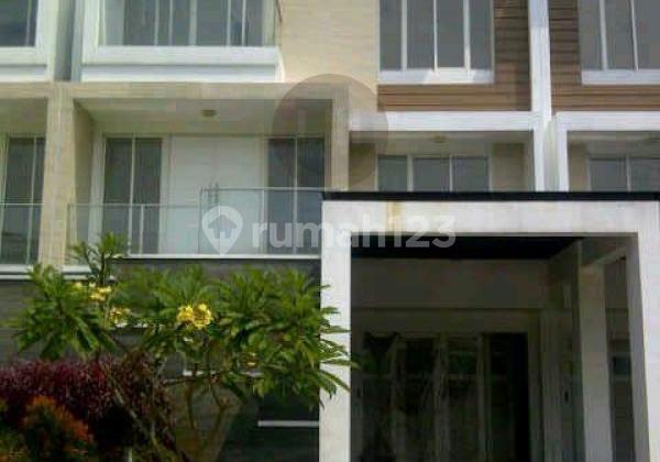 Rumah Dijual 3 Lantai di Glof Residence Kemayoran Jakarta Pusat 2