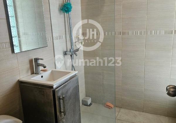 Disewakan Rumah Mewah 2 Lantai di Janur Elok, Kelapa Gading, Jakarta Utara 2