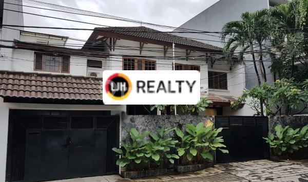 RUMAH CANTIK DI JALAN CISANGGIRI AREA KEBAYORAN BARU JAKARTA SELATAN