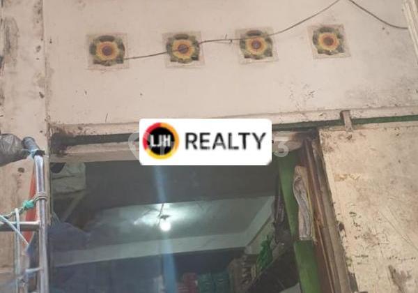 2-Story Shop House in 16 Ilir Area, Middle Alley, Palembang 2