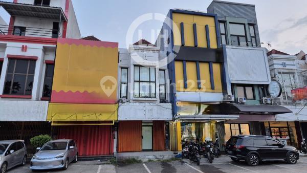 For Rent: Shop House on Kelapa Hibrida Raya, Kelapa Gading, North Jakarta