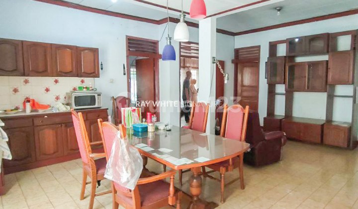 Rumah Lama Hitung Tanah di Cempaka Putih Timur Lokasi Tenang 2