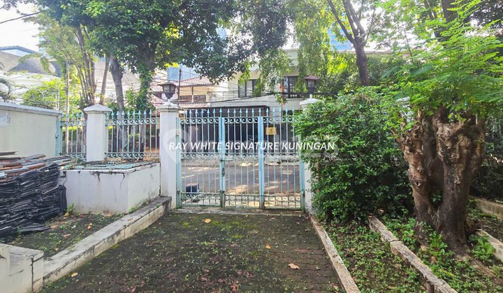 Rumah Lama Posisi Hook Lokasi Prime di Jl Karang Asem 1 Kuningan Rumah Lama Posisi Hook Lokasi Prime di Jl Karang Asem 1 Kuningan