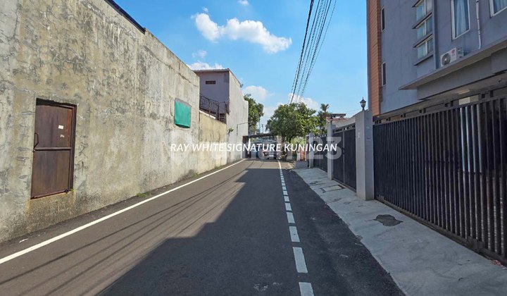 Boarding House on Jl Cempaka Putih Tengah 2, Ideal for Investment 2