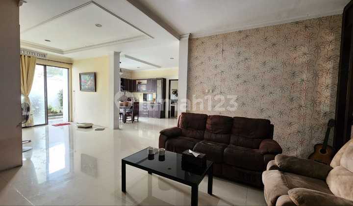 Dijual Rumah Strategis di Villa Bintaro Regency 2