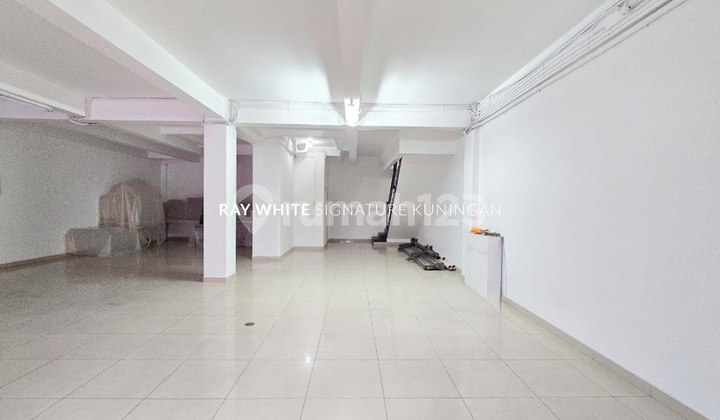 foto lainnya ruko 3 lantai di komplek