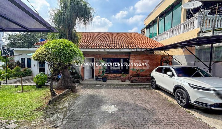Rumah Lama 1 Lantai Cocok Untuk Bisnis di Jl Bangka Zona Komersial