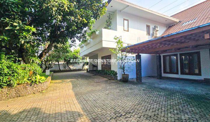 Rumah Mewah 2 Kavling Lokasi Prime di Jl Sisingamangaraja 1