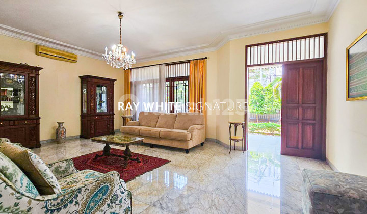 Dijual Rumah Kebayoran Baru, Strategis, Kotak, di Jl. Lamandau IV 2