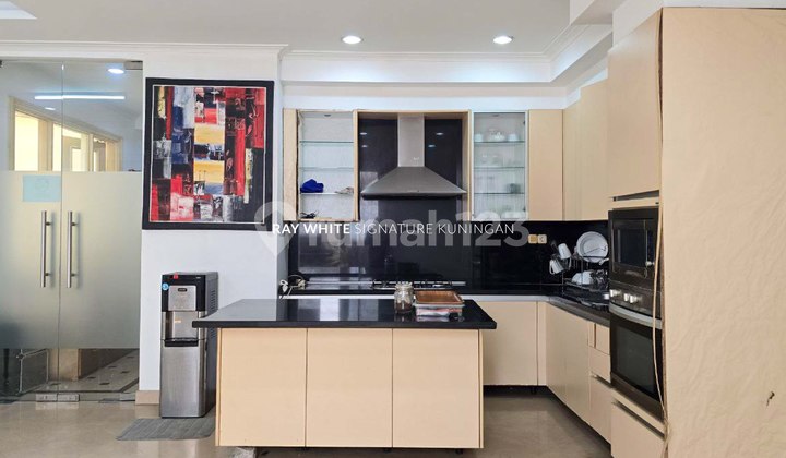 4-Story Ready-to-Occupy House on Jl Setiabudi VI, Suitable for Boarding House 2