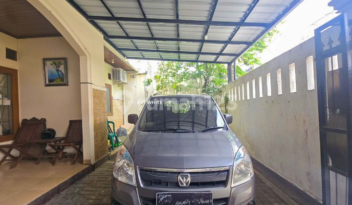 Rumah Lama Terawat Siap Huni di Jl H. Saidi Cipete Utara 1