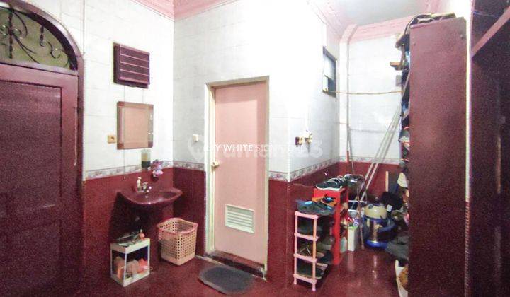 Rumah Tinggal dan Kost-kost an di Jl Kramat Lontar 2