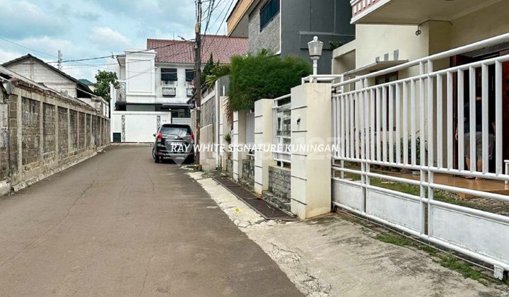 Rumah Siap Huni Lokasi Tenang di Komplek Permata Hijau 2  2