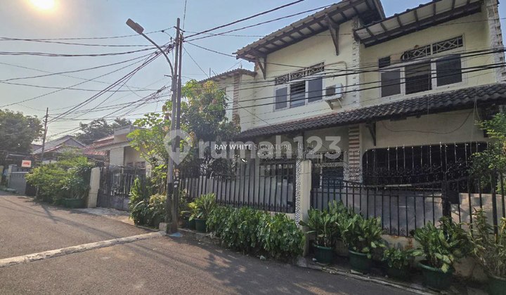 Jual Rumah di Jl Merpati Menteng Dalam Tebet Jual Rumah di Jl Merpati Menteng Dalam Tebet
