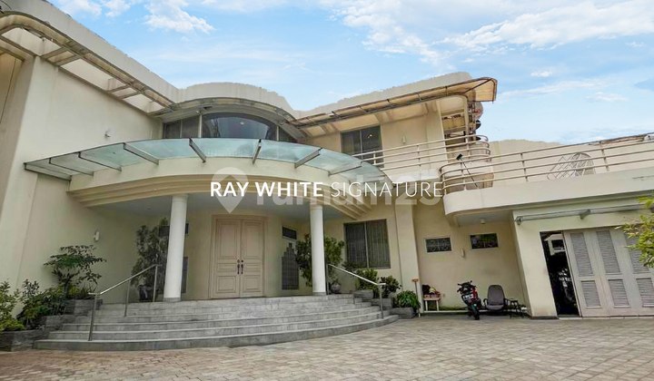 Rumah Lama Terawat di Jl Kencana Indah III Pondok Indah