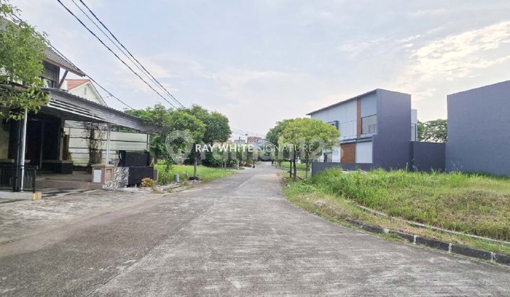 Rumah Tua Komplek Lippo Cikarang - Taman Valencia 2