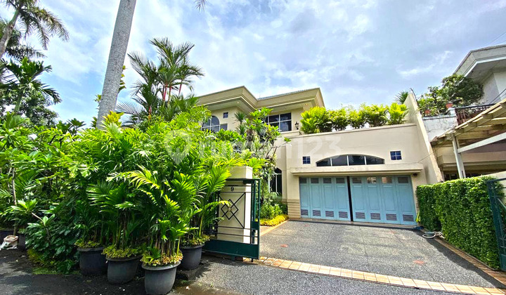 Dijual Rumah Mewah di Jl. Raya Ragunan No. 100 Kav.9 Dijual Rumah Mewah di Jl. Raya Ragunan No. 100 Kav.9