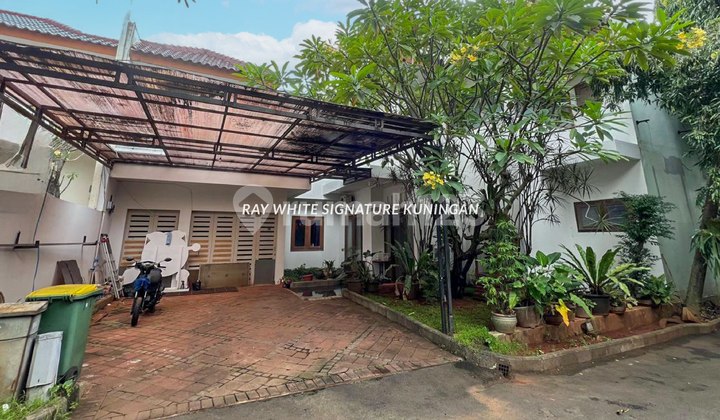 Rumah Dalam Komplek Town House di Jl Lebak Bulus 3 