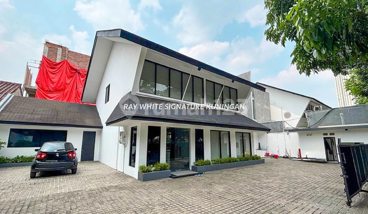 House for rent in the Premium Pakubuwono Area, suitable for offices. 1