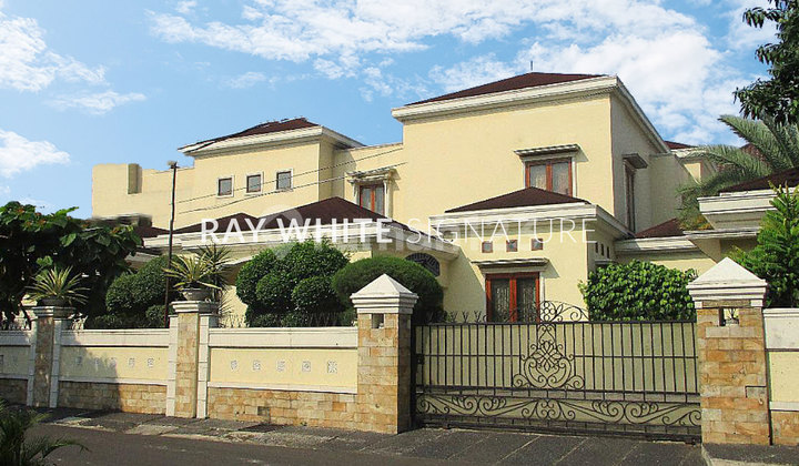 Dijual Rumah Strategis dan Tenang,  Jl. Taman Radio Dalam