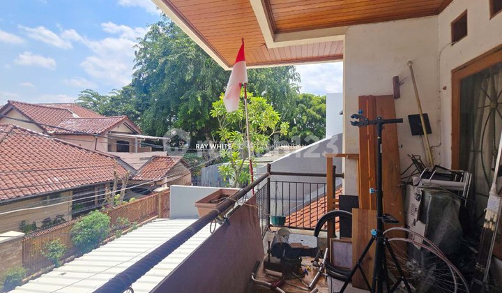 Rumah Lama Terawat Siap Huni di Jl H. Saidi Cipete Utara 2